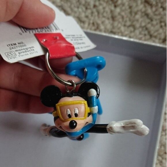 New vintage Mickey mouse snorkeling mask keychain with clip - Picture 8 of 8